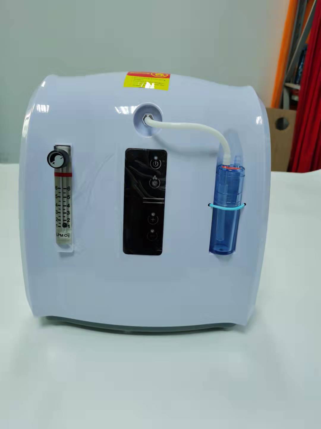 Portable Oxygen Concentrator Machine 1-6L Adjustable 30%-90% Oxygen Machine O2 Bar for home use Atomization